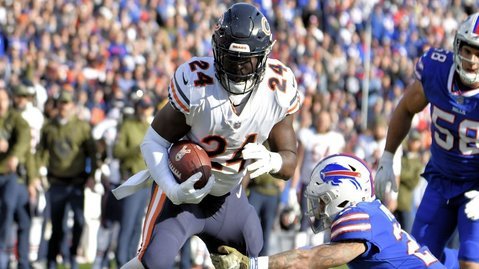 Running back Jordan Howard spurred the Chicago Bears on with two rushing scores. (Photo Credit: Mark Konezny-USA TODAY Sports)