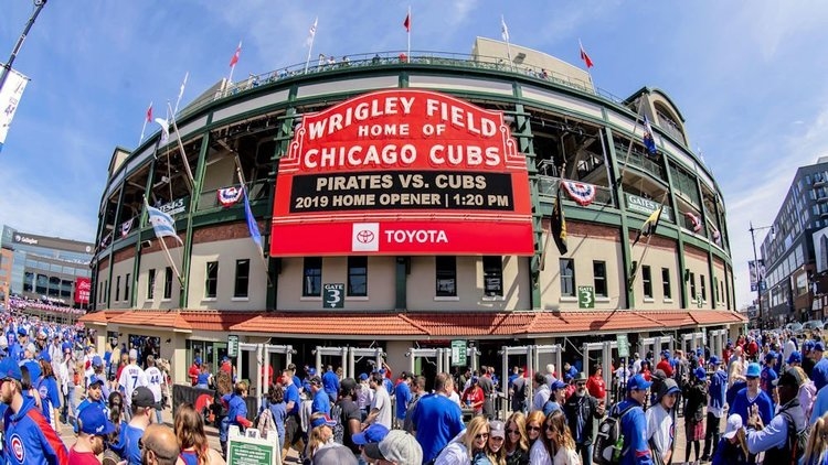 There was a fight in the Wrigley Field bleachers last night - NBC Sports