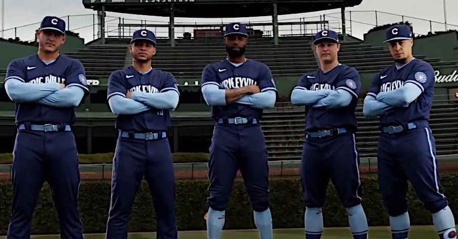 LOOK: Mariners unveil Nike City Connect uniforms that honor baseball  history in Seattle 