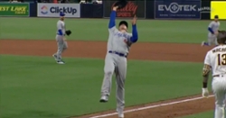 WATCH: Anthony Rizzo drops popup, gets taunted by Manny Machado