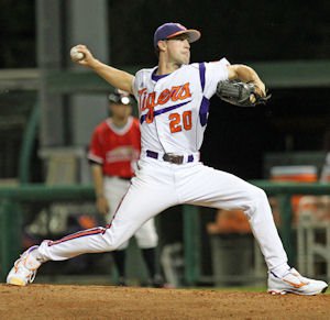 Scott Firth (3-0) earned the win by tossing 6.0 scoreless innings of two-hit ball.