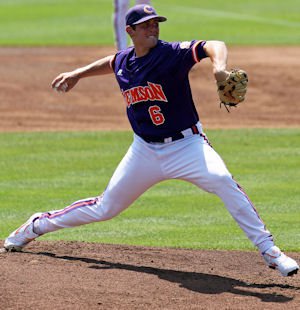 In 5.0 innings pitched, Leone (6-2) allowed four hits, no runs, and four walks with five strikeouts to earn the win.