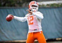 Freshmen quarterbacks facing obstacles head on
