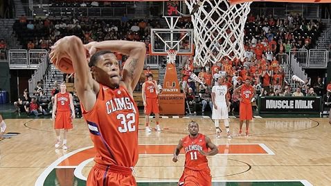 Tigers Shock Seminoles