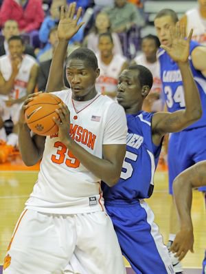 Freshman center Landry Nnoko had 14 points and 6 <br>rebounds.