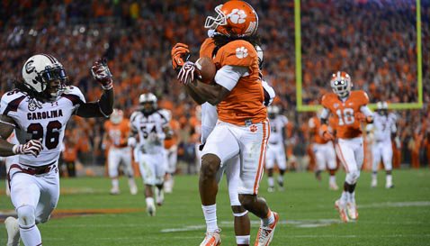 Instant Halftime Analysis: Clemson 14, South Carolina 10