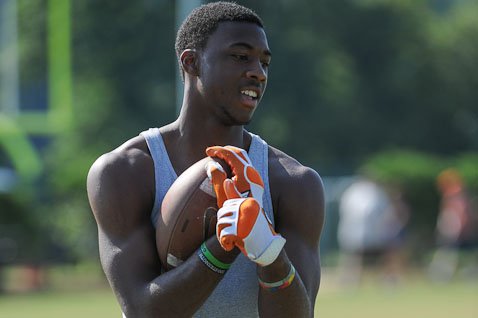 Williams commits to Clemson