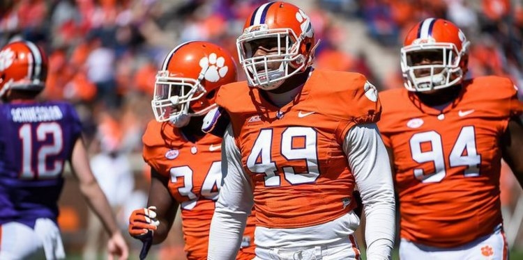 Clemson DE enters transfer portal