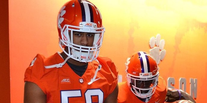 4-star DE officially signs with Clemson