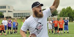 Sign up for Ben Boulware's Football Camp