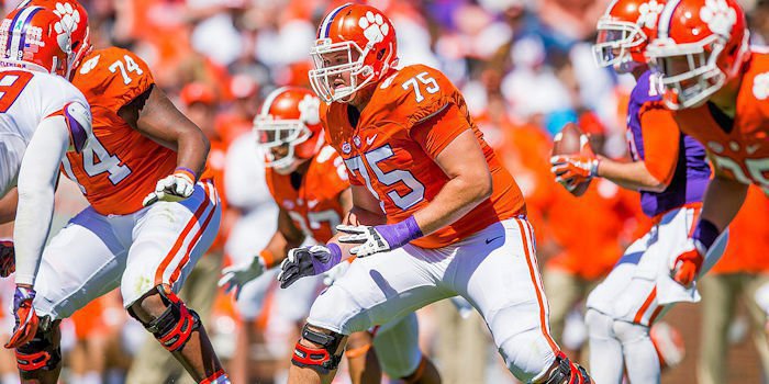 Clemson O-line named semifinalists for National Award