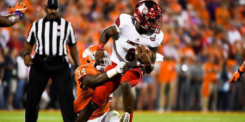 Kendall Joseph brings down Lamar Jackson in last season's Clemson win