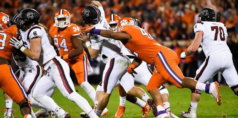 Christian Wilkins smacks Jake Bentley last season