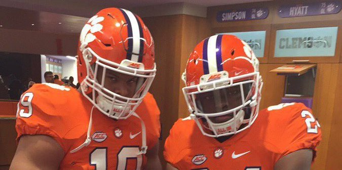 Thomas (right) hopes to lure Thomas (left) to Clemson