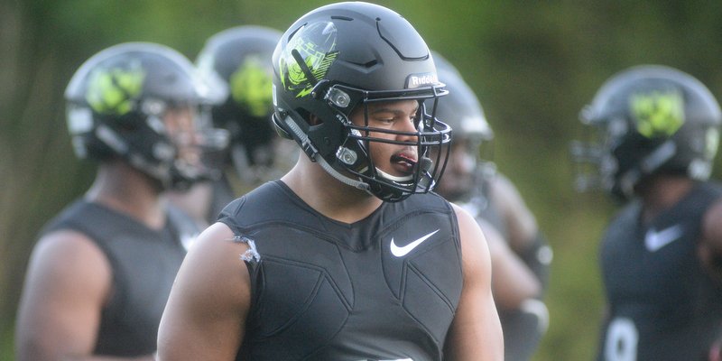 Xavier Thomas is among three top-five prospects that Clemson signed Wednesday.
