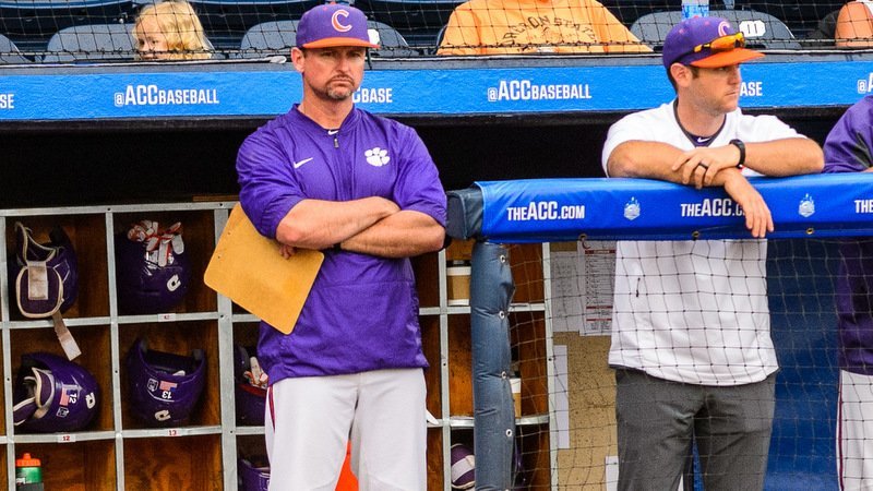 Lee was unhappy during the 8th inning of Saturday's game (Photo by David Grooms)
