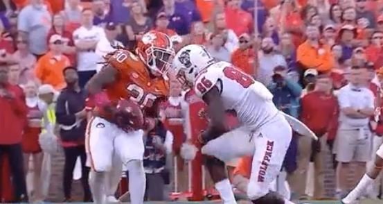WATCH: Williams outbattles WR for 2nd career interception