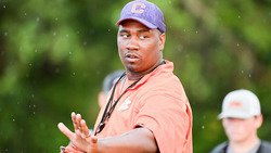 Clemson loses DL coach to Oklahoma