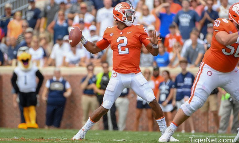 Swinney details 'emotional' conversation with Kelly Bryant
