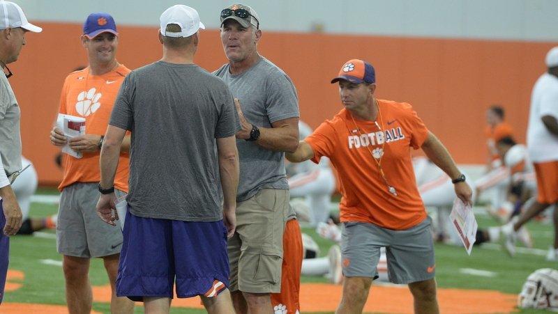 Brett Favre, Xavier Thomas body slam of a running back highlight Paw Drill
