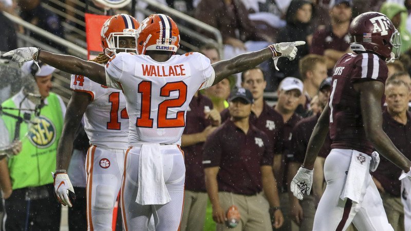 K'Von celebrates near the end of Clemson's win over Texas A&M (Photo by John Glaser, USAT)