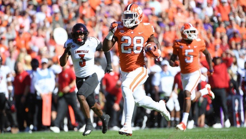 Clemson given best Playoff odds going into road test