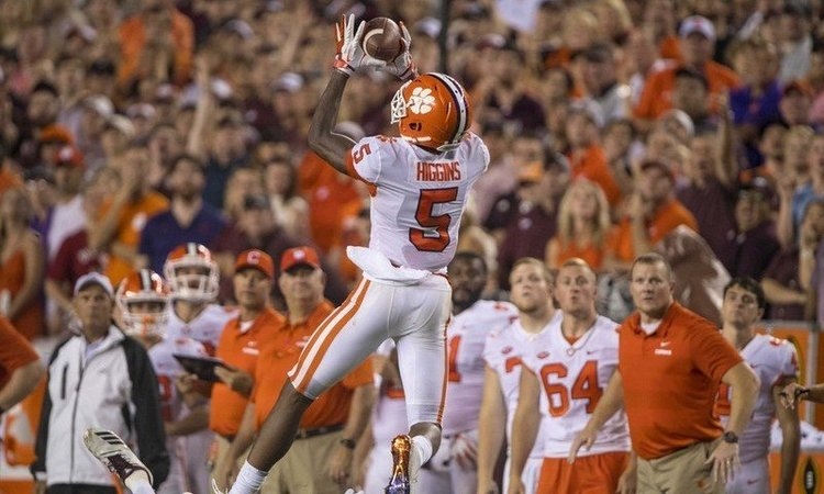 Tee Higgins posted three catches for 123 yards with a touchdown in the 28-26 win at Texas A&M. (USA TODAY Sports-Jerome Miron)