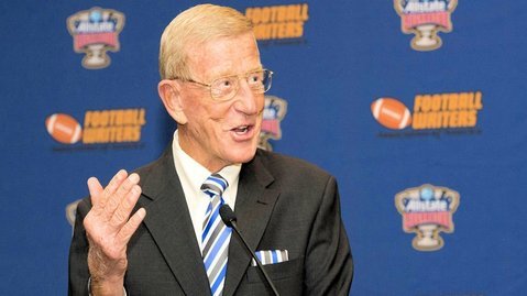 Lou Holtz predicts Clemson-BC matchup