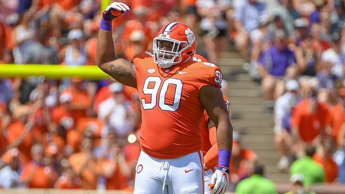 Lawrence drafted by Giants, setting Clemson 1st-round pick record