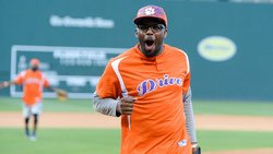 Clemson Celebrity Softball? This needs to happen every year