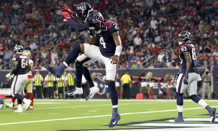 Watson is one of the top quarterbacks in the NFL (Kevin Jairaj - USA Today Sports)