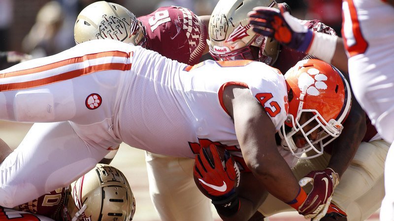 Clemson stays behind Alabama in latest Coaches Poll
