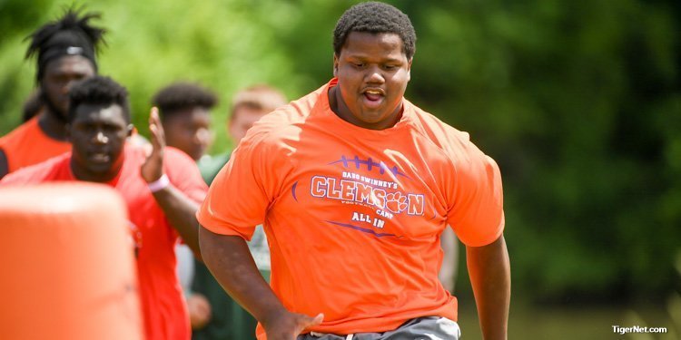 Elite DT announces commitment, signing with Clemson