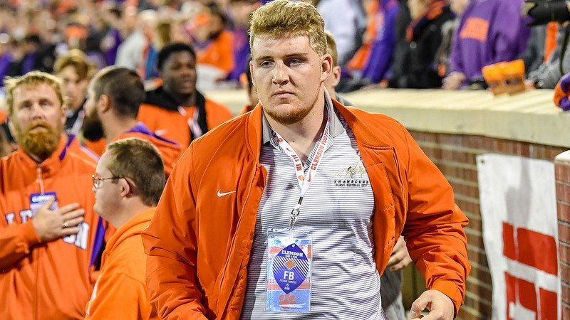 Putnam's commitment brings Clemson to a top-five class averaged across the recruiting sites. 
