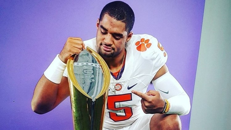 Clemson in top schools for No. 1 QB