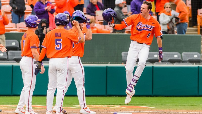 Clemson clinches series in doubleheader opener win