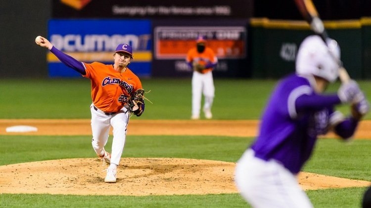 Clemson sweeps midweek series over College of Charleston