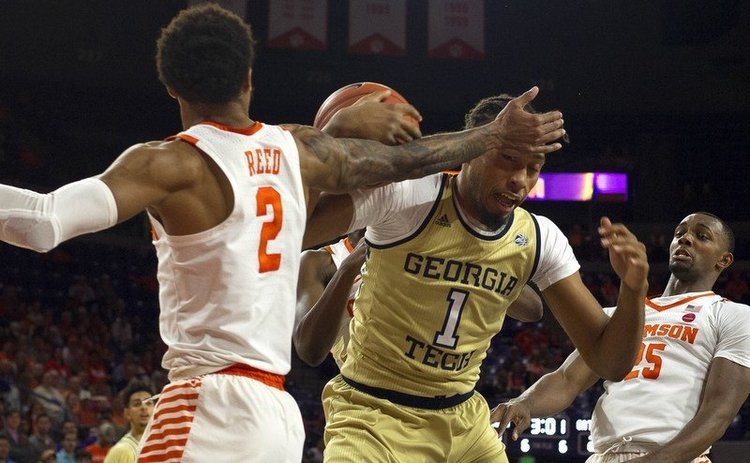 Reed plays defense early in the win over Tech (Photo by Josh Kelly, USAT)