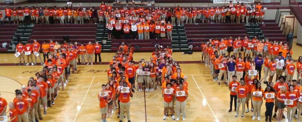 LOOK: Etienne's former high school with Clemson tribute