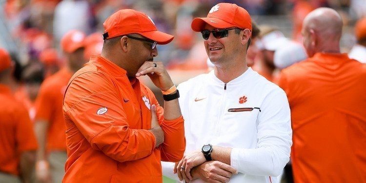 Clemson coordinator nominated for Broyles Award
