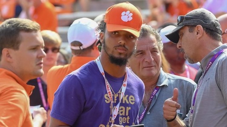 Freshman running back Chez Mellusi will wear No. 27.