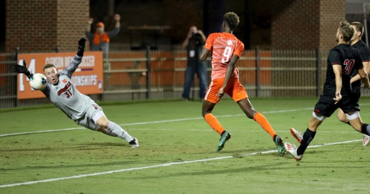Kimarni Smith had an impressive showing in the win (Photo credit: Allen Hodges)