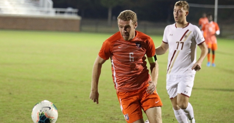 #6 Tanner Dieterich with the possession (Photo Credit: Allen Hodges)