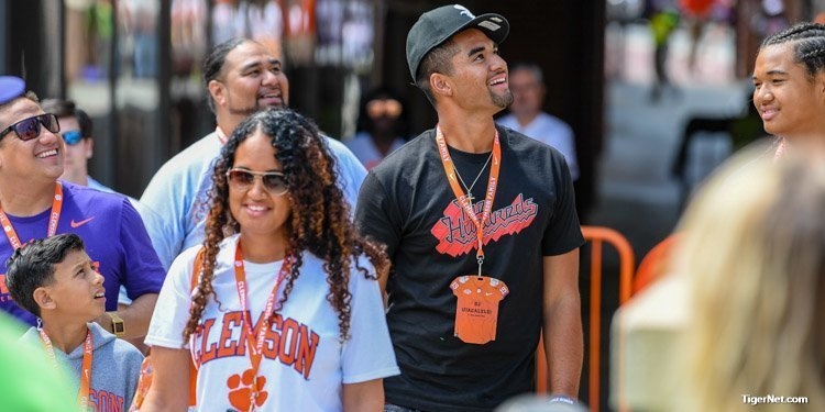 Uiagalelei smiles on the sidelines before Saturday's spring game