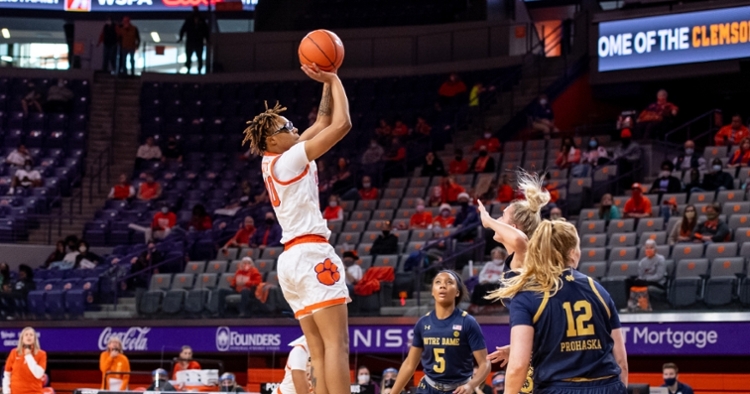Elliott led Clemson with a game-high 17 points. (Clemson athletics photo)