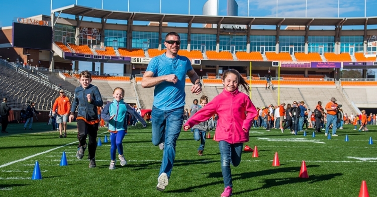 Watch Clemson practice immediately after the All Pro Dad Experience.