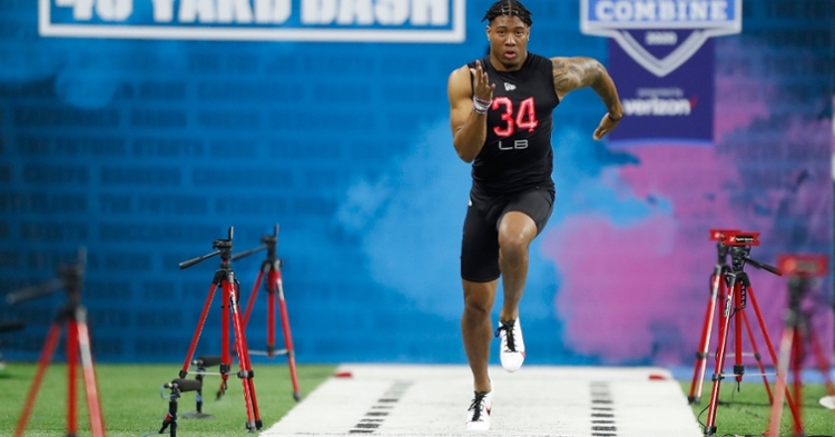 Simmons runs the 40 at the NFL Scouting Combine (Photo: Brian Spurlock / USATODAY)