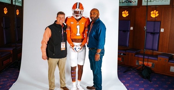 Clemson makes final two schools for 4-star safety