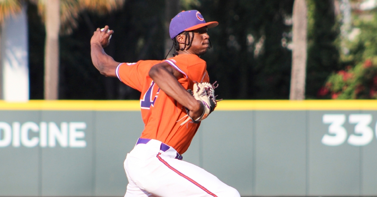 Askew gets the ball on Tuesday in Charlotte (Clemson athletics photo)