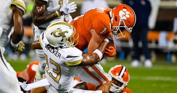 Clemson drops three spots in AP poll